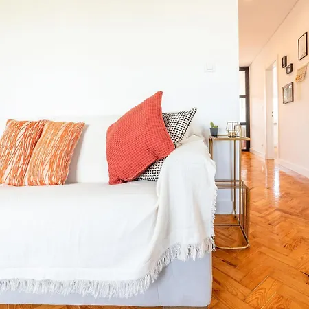 דירה Guestready - Spacious Flat In The Heart Of *