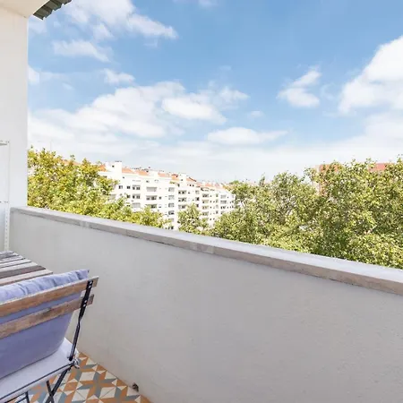 Guestready - Spacious Flat In The Heart Of * Lisbon