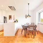 Guestready - Spacious Flat In The Heart Of * Lisbona